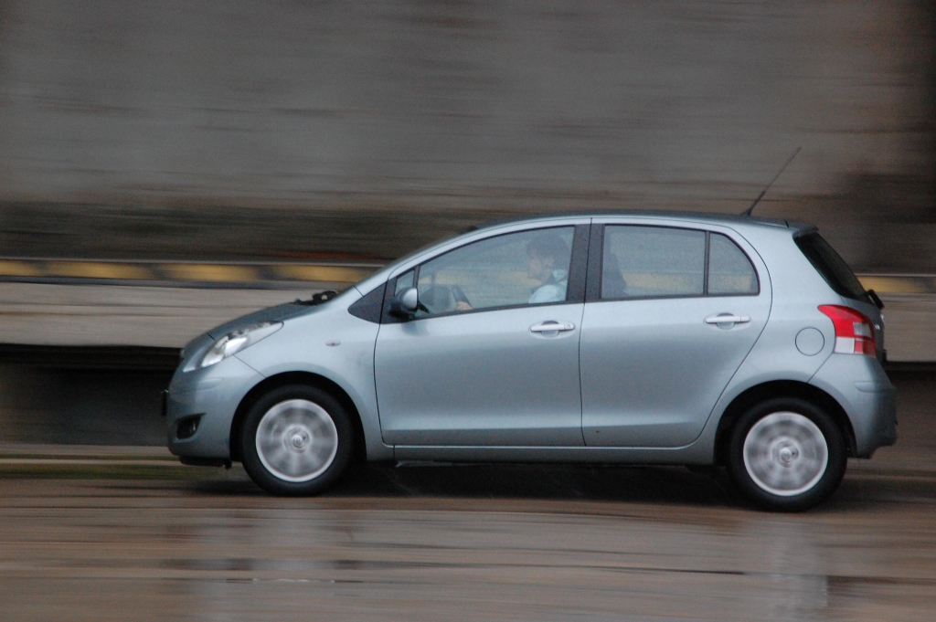 Fahrbericht Toyota Yaris 1.3 Life: Kleinwagen mit flexiblem Raumkonzept