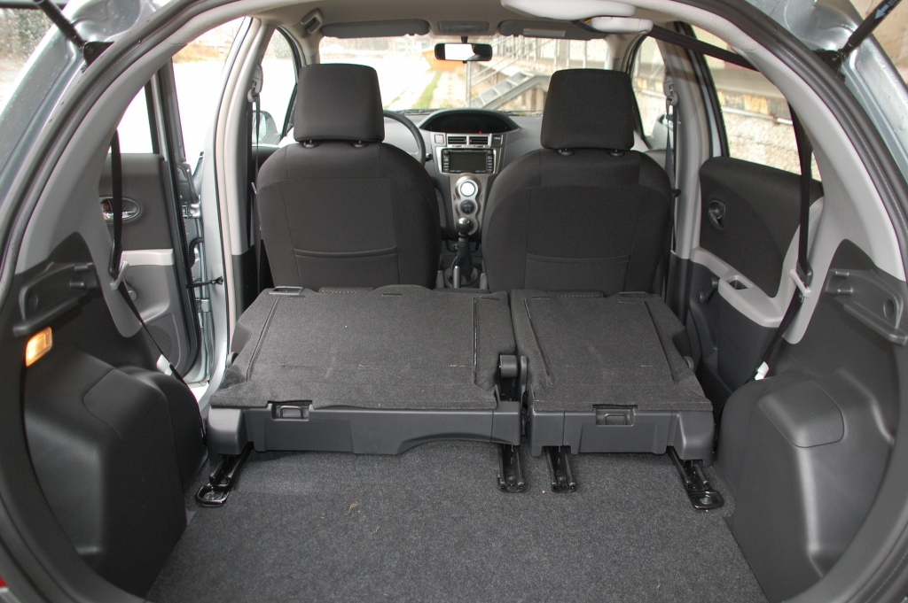 Fahrbericht Toyota Yaris 1.3 Life: Kleinwagen mit flexiblem Raumkonzept