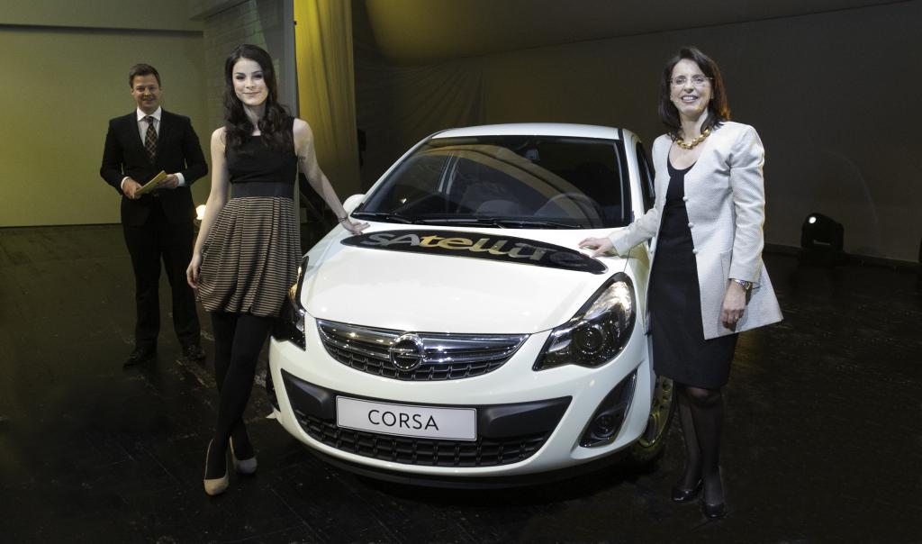 Lena überrascht Opel-Händler mit dem neuen Corsa