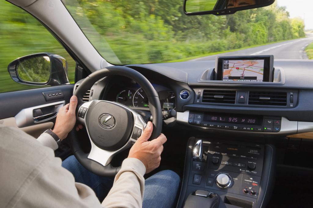 Lexus CT 200h: Zum Konzertgenuss ins Auto 