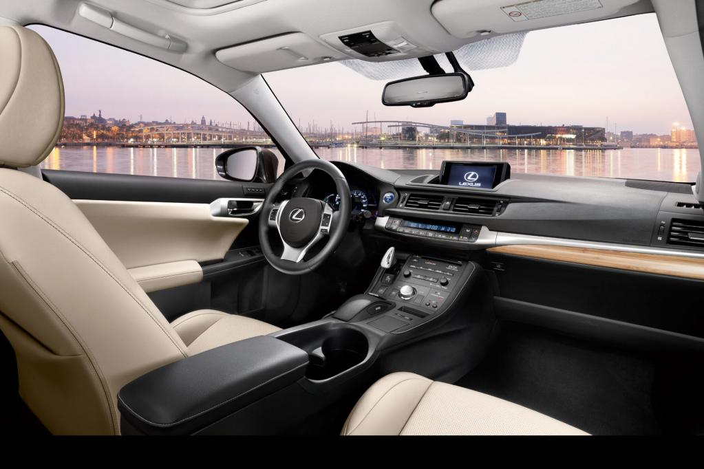 Lexus CT 200h: Zum Konzertgenuss ins Auto 