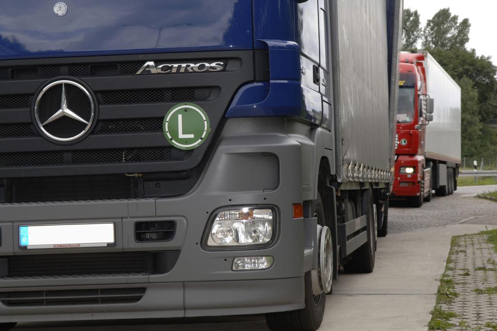 Lkw-Maut: Güterverband widerspricht Ministerium 