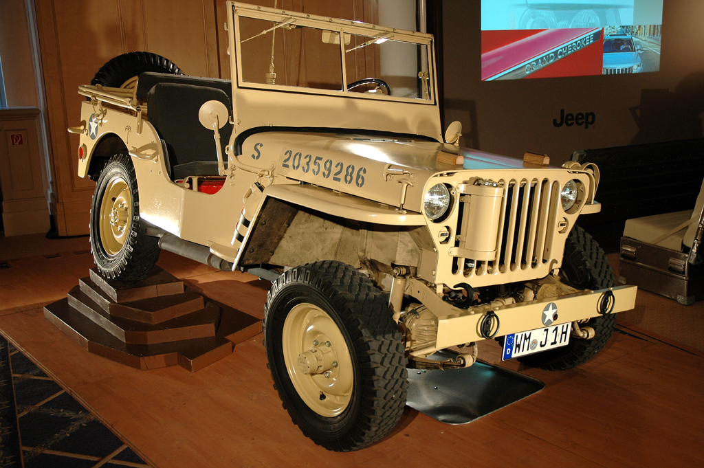 Mit dem kleinen Willys-MB-Militärfahrzeug, hier ein Baujahr-1943-Modell, fing alles an.
