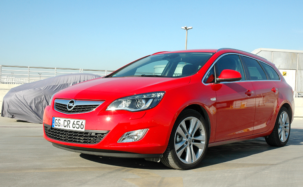 Neu in 2010: Opel Astra Sports Tourer. 