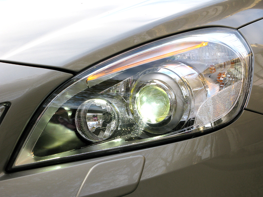 Neue Modelle mit Typzulassung nach dem 7. Februar 2011 müssen mit Tagfahrlicht ausgestattet sein. 