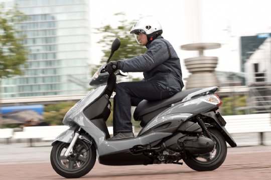 Rückrufaktion Yamaha XC125 Cygnus X Typ SE41: Mögliche Fehlfunktion des Cockpits und des Tachometers