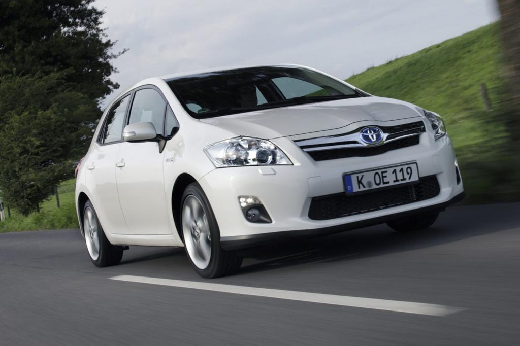 Seit März ist auch der Auris mit der Prius-Technik zu haben