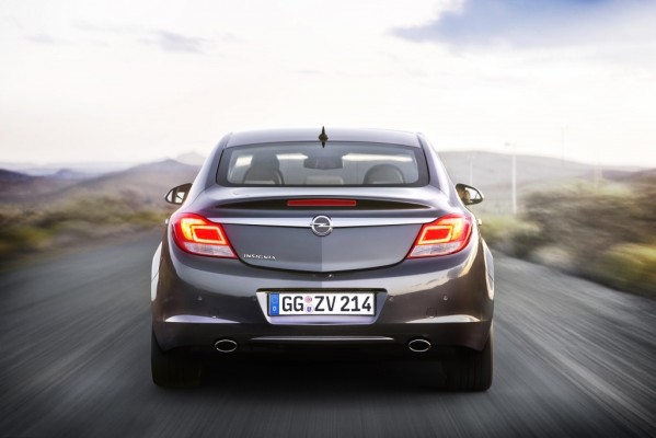 Sicher durch die kalte Jahreszeit! Mit auto.de und Opel gut gerüstet für Herbst und Winter. Tipp 9: So sparen Sie Sprit!