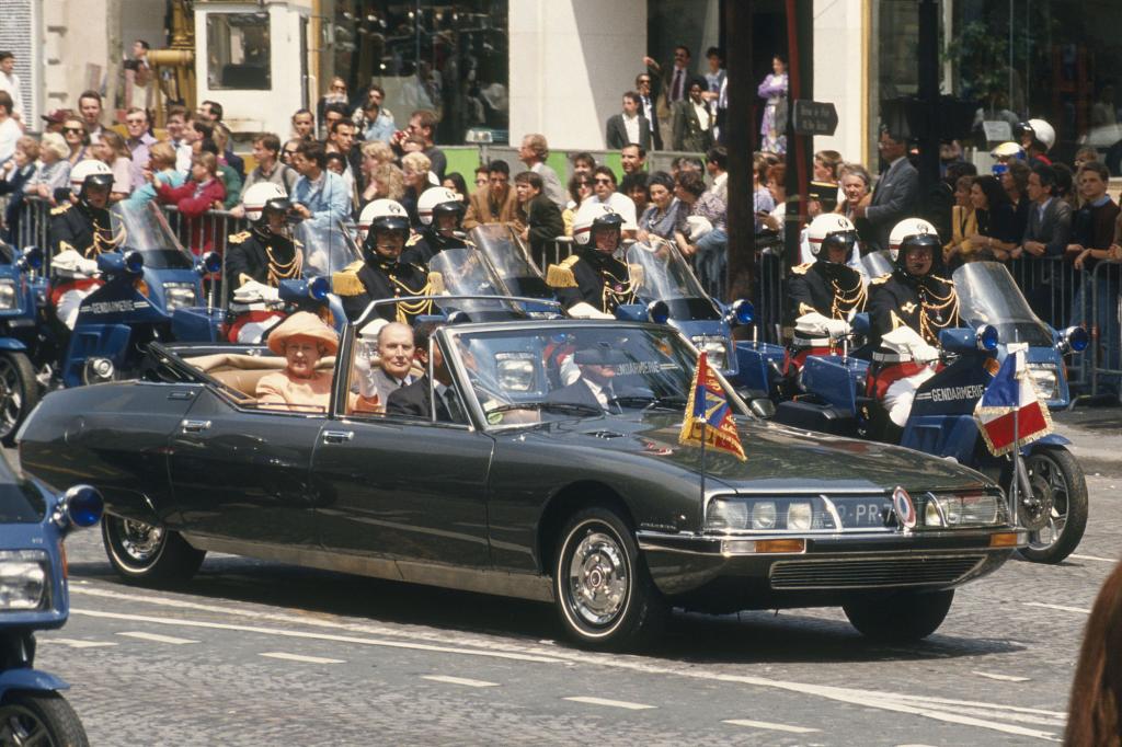 Staatspräsident Mitterrand und die britische Königin Elisabeth II. im SM Présidentielle