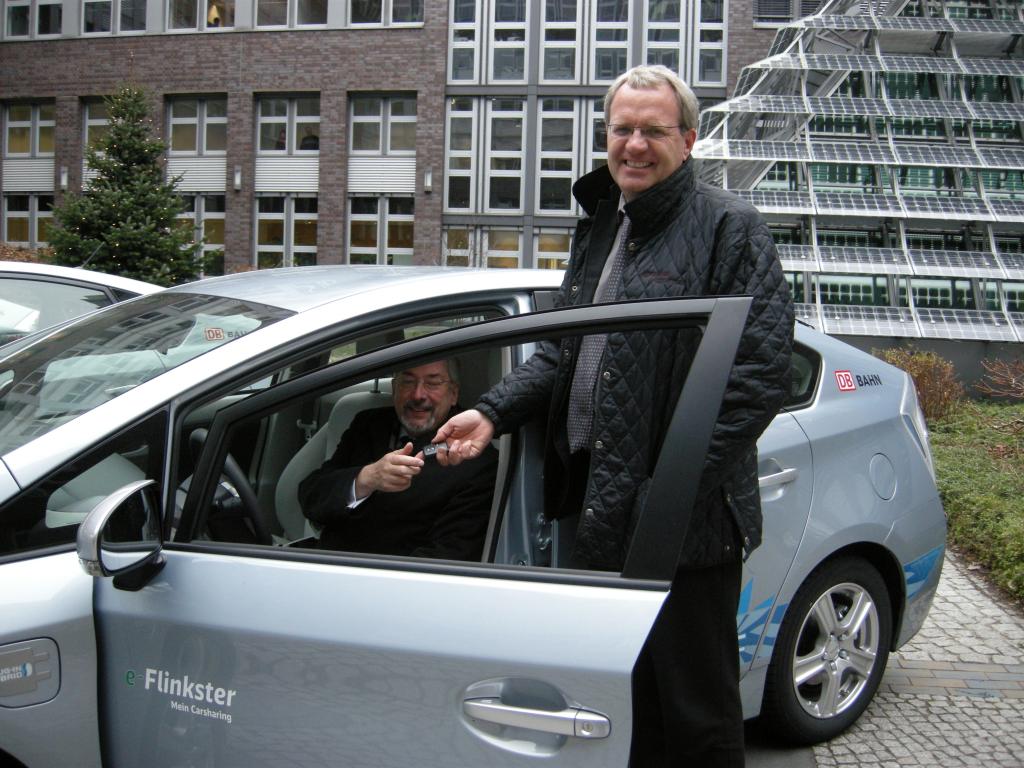 Toyota liefert fünf Prius Plug-in an Vattenfall