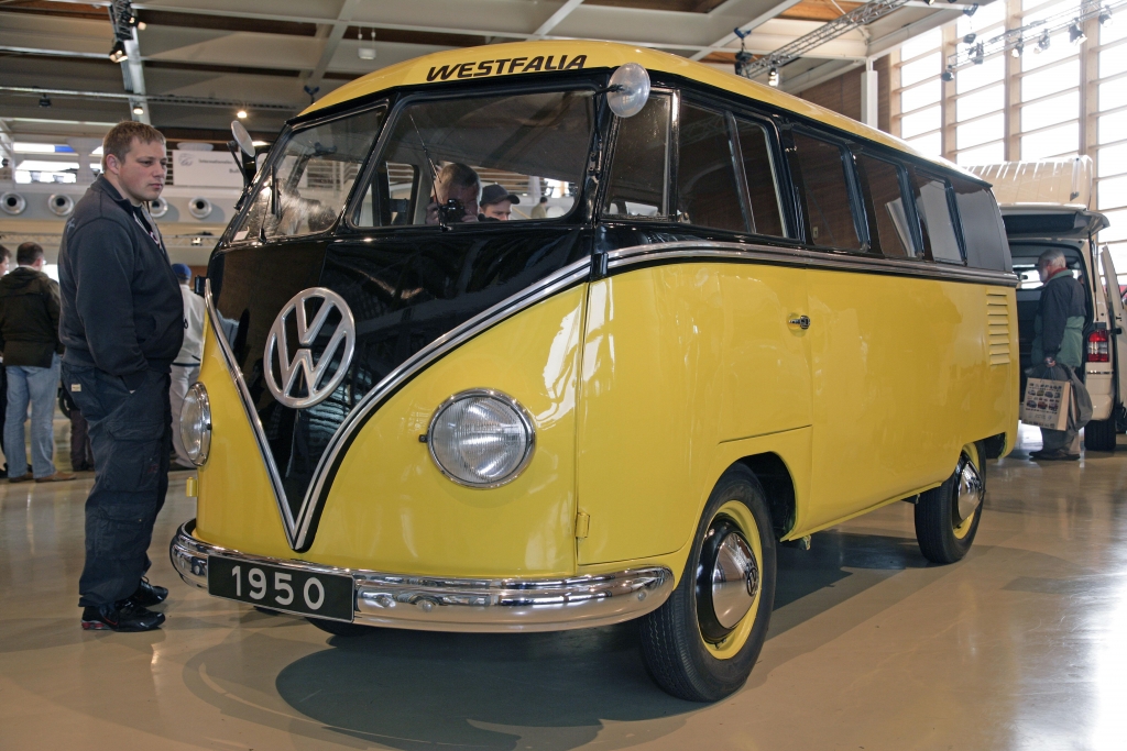 VW-Bus-Treffen in Hannover anlässlich des 60. Geburtstags der Fahrzeuglegende „Bulli“