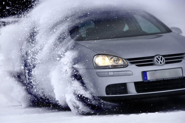 Wintereinbruch - Fahren auf Eis und Schnee