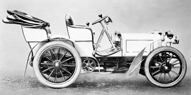 Als das Auto fahren lernte (I): Der Dreh mit dem Rad und Schießpulver als Brennstoff