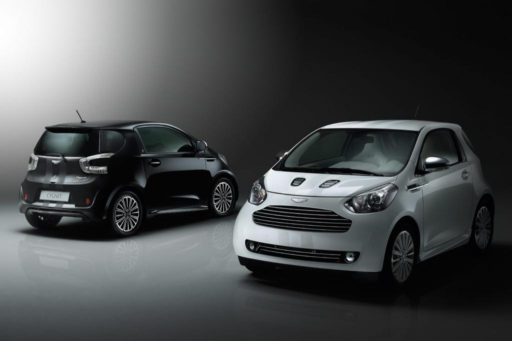 Aston Martin Cygnet startet in Schwarz und Weiß 