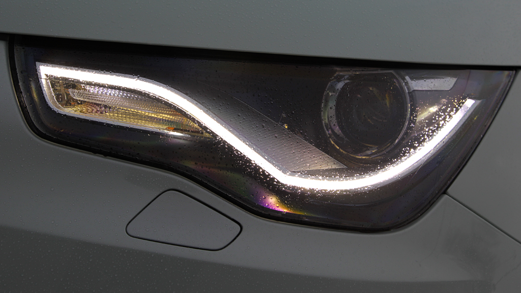 Audi A1 e-tron: Moderne Leuchteinheit vorn. 