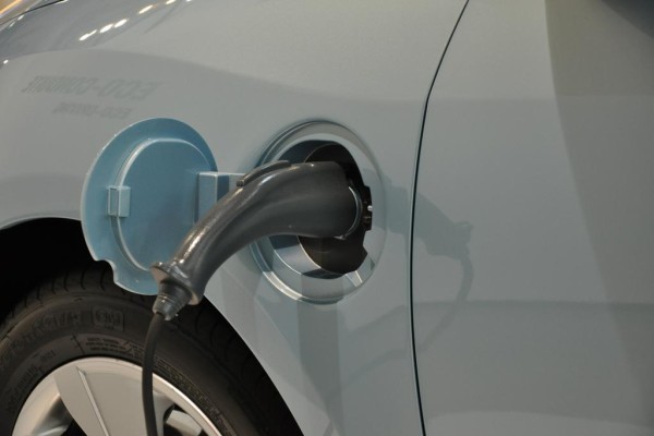 BASF und KIT gründen Gemeinschaftslabor zur Entwicklung von Hochenergiebatteriesystemen