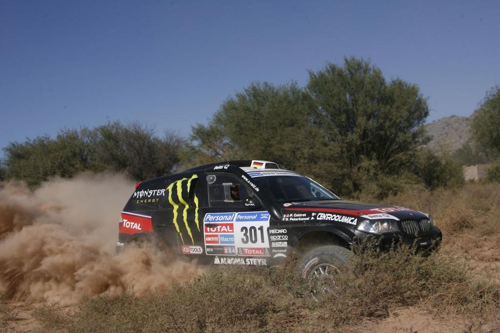 BMW X3 CC von Stéphane Peterhansel und Jean-Paul Cottret.
