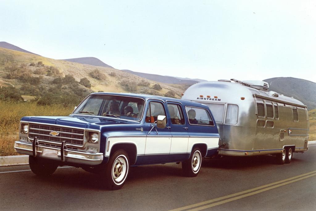 Chevrolet Suburban, 1976