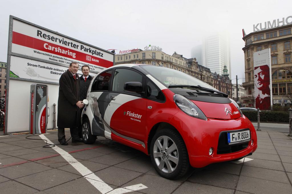 Citroën übergibt erstes Elektrofahrzeug an Deutsche Bahn