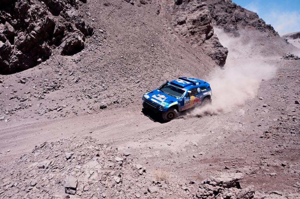 Dakar 2011: Volkswagen weiter an der Spitze