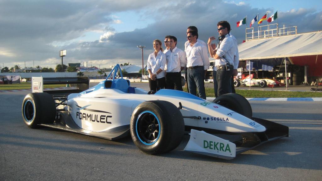 Dekra ist Partner von Elektro-Rennwagen Formulec