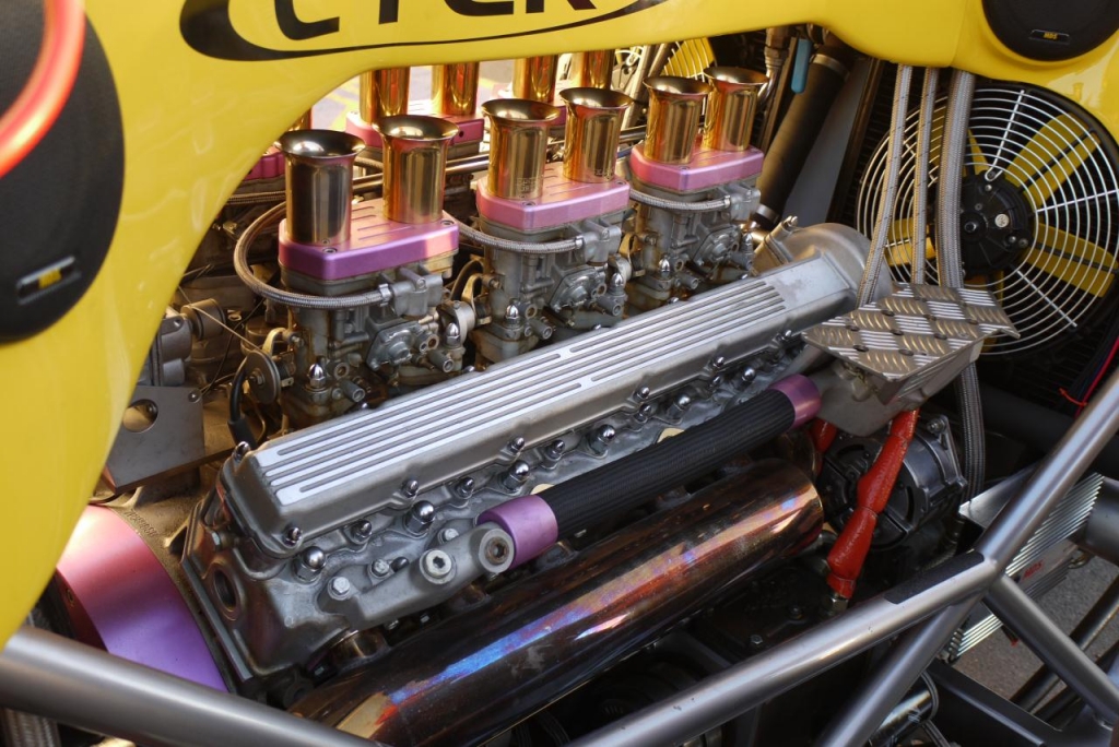 Der 5,3 Liter V12-Motor des Big Toe