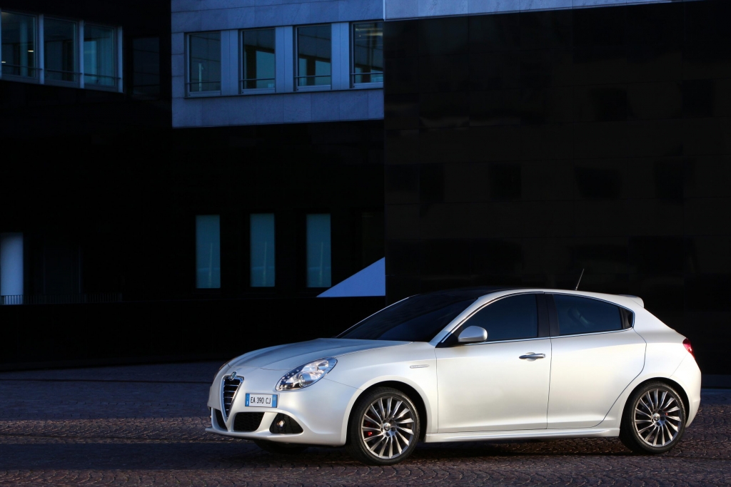 Der Schönheit kleine Fehler, der Alfa Mito