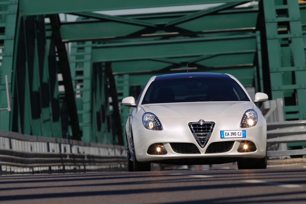 Der Schönheit kleine Fehler, der Alfa Mito