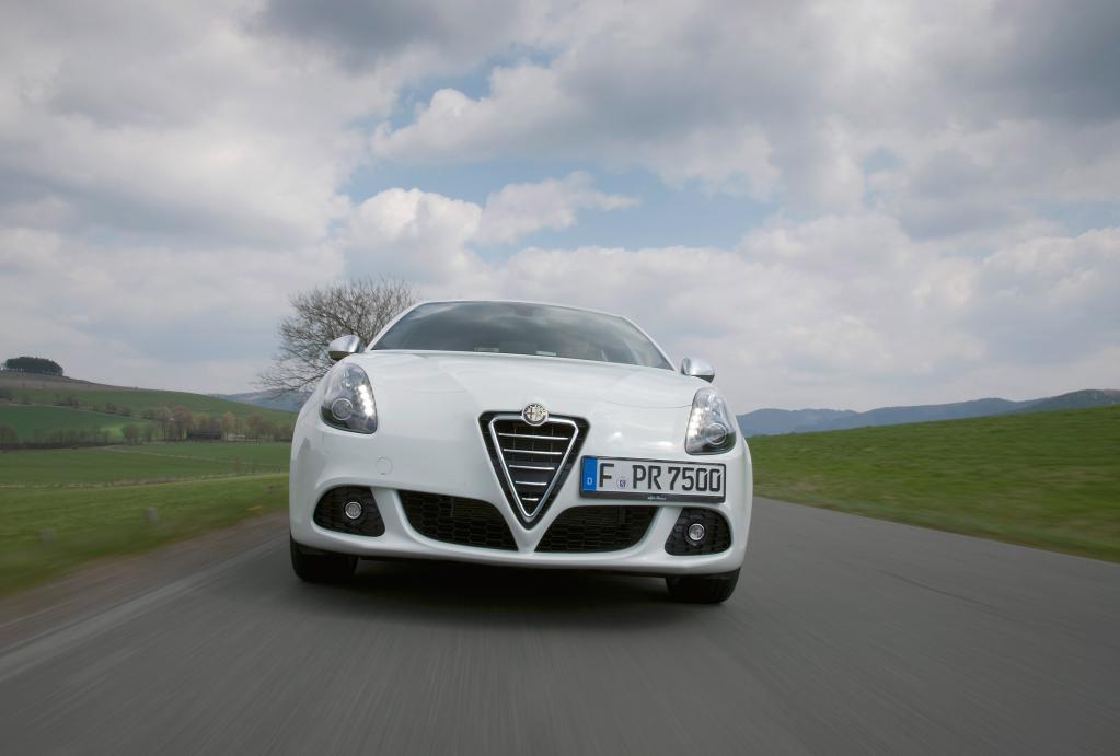 Der Schönheit kleine Fehler, der Alfa Mito