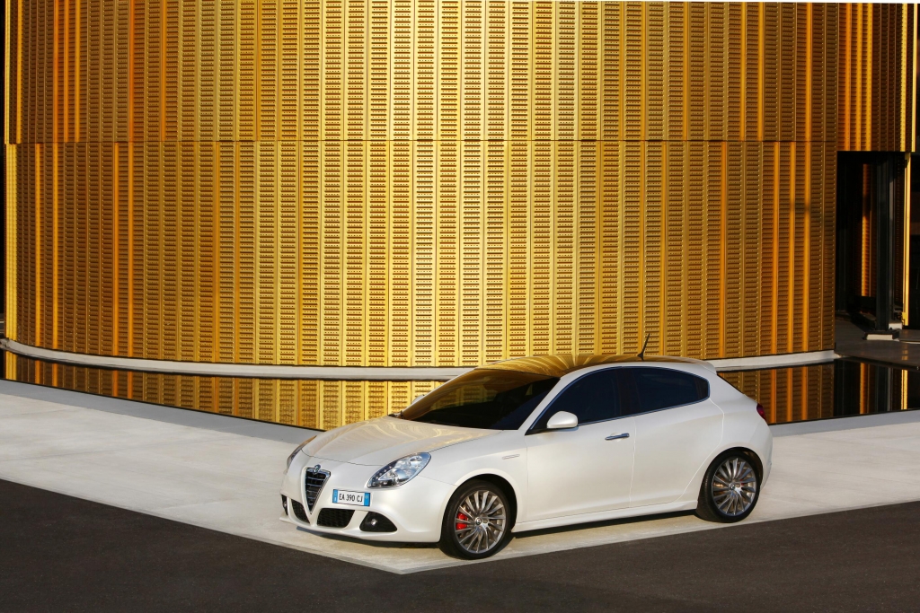 Der Schönheit kleine Fehler, der Alfa Mito