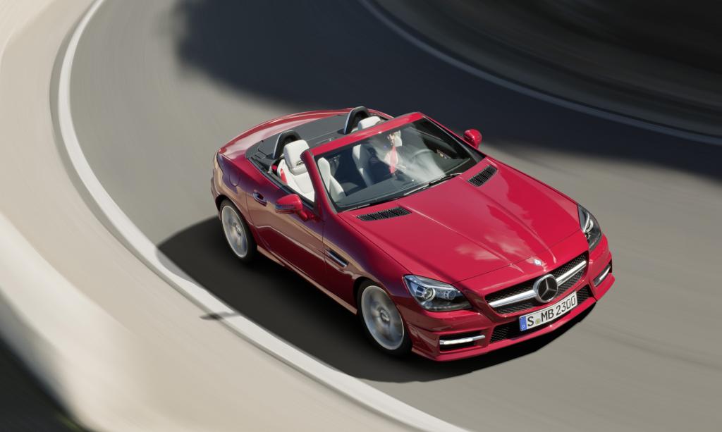 Der neue SLK kommt mit maskuliner Frontgestaltung, muskulös wirkenden Flanken und Reminiszenzen an den legendären kompakten 190 