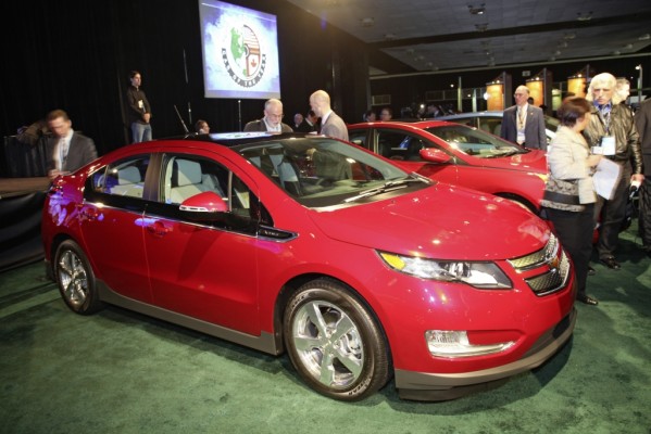 Detroit 2011: Chevrolet Volt und Ford Explorer sind 