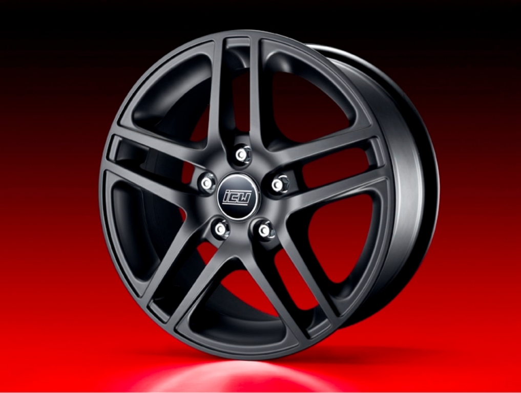 E-Klasse: Complete Wheels präsentiert neue Alufelgen in drei Farbvarianten
