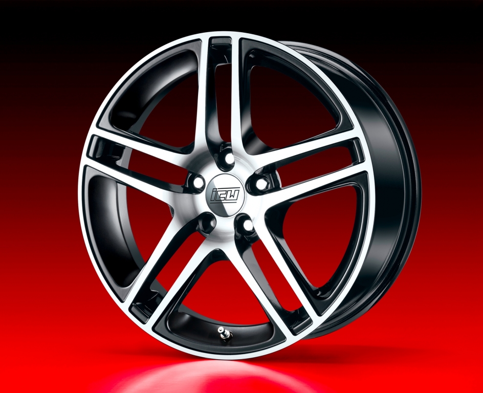 E-Klasse: Complete Wheels präsentiert neue Alufelgen in drei Farbvarianten