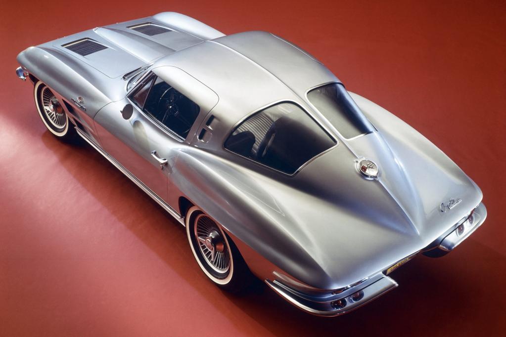 Für viele Autofans eines der schönsten Fahrzeuge aller Zeiten: die Corvette Stingray von 1963. 
