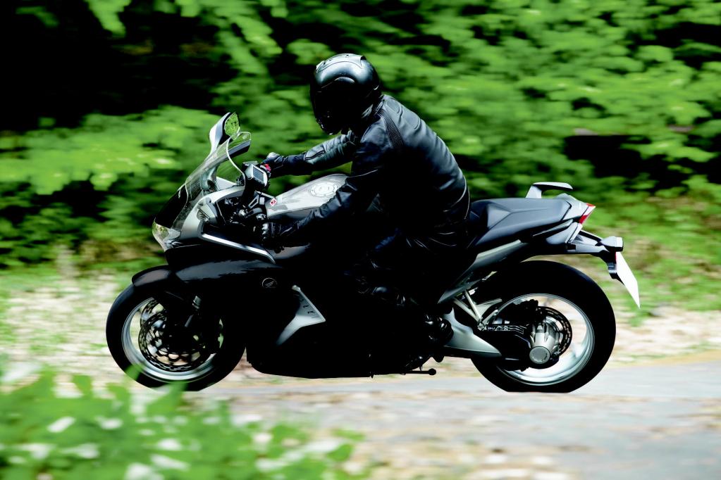 Fahrbericht Honda VFR 1200FD: Echte Technologieträger schalten selbst 