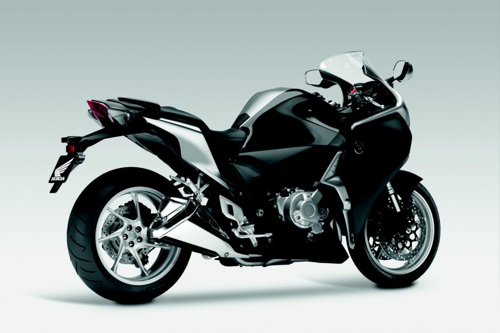 Fahrbericht Honda VFR 1200FD: Echte Technologieträger schalten selbst 