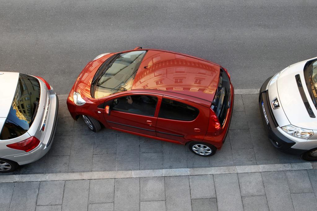 Ganz groß beim Einparken ist der kleine Peugeot 107. 