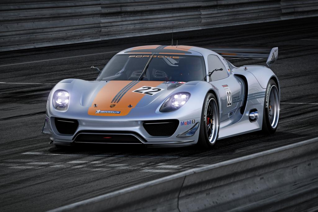 Im RSR kombinieren die Techniker das Kohlefaser-Chassis des 918 Spyder mit der Hybridtechnik des 911 GT3 R Hybrid
