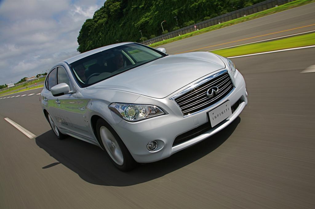 Infinit M35h - Erster Hybrid der Edelmarke