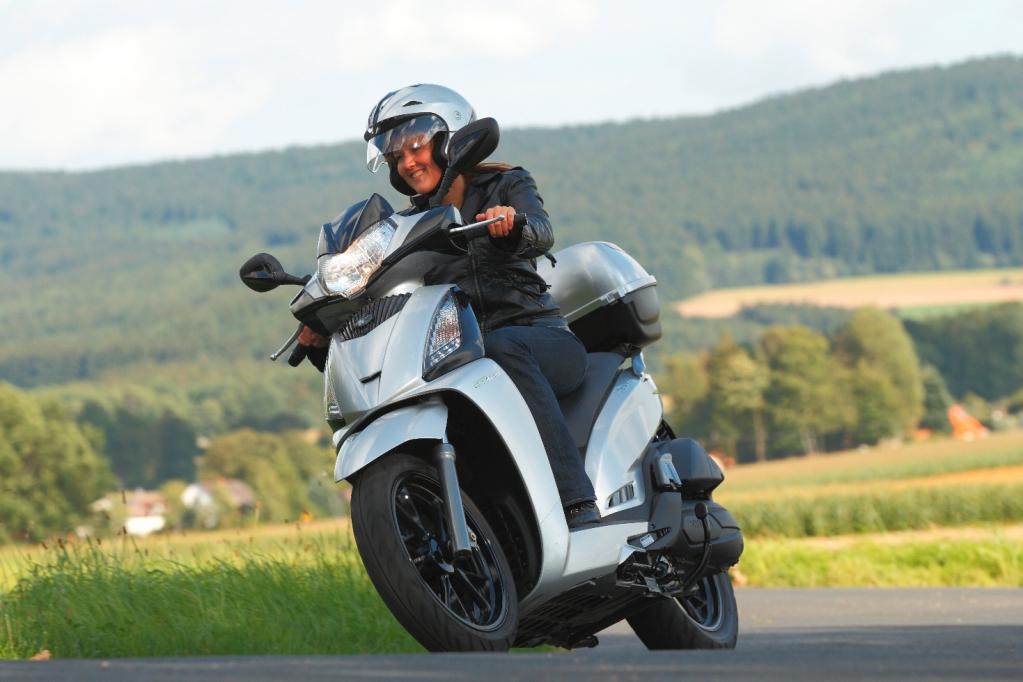 Kymco People GT 300i.