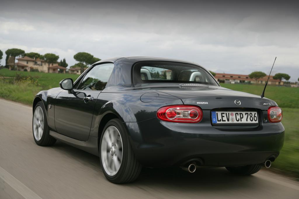 Mazda MX-5..