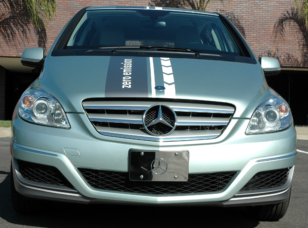 Mercedes B-Klasse F-Cell: Blick auf die Frontpartie. 