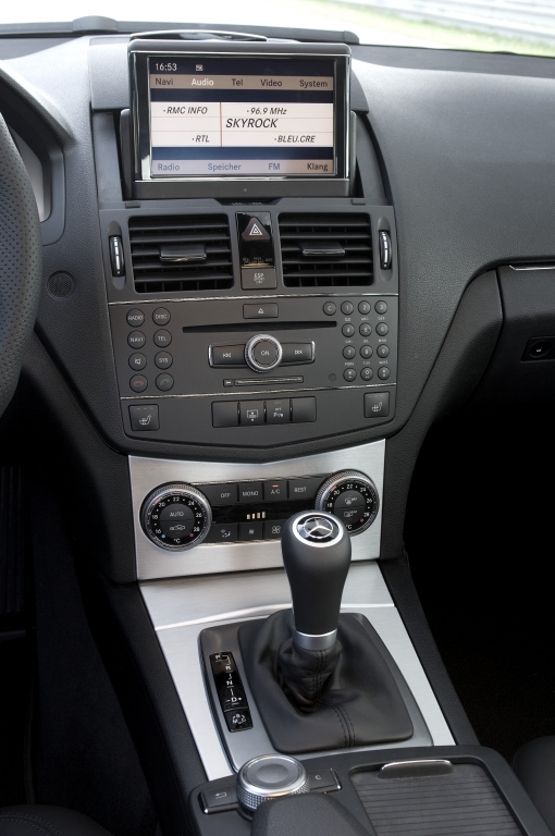 Mercedes C63 AMG - Durchtrainierte Mittelklasse