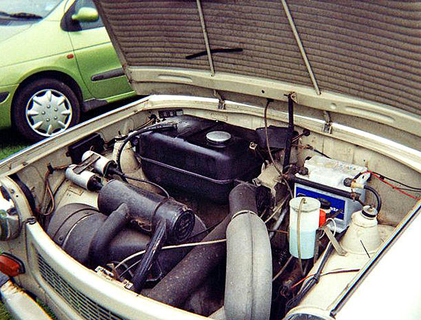 Mit Fluxkompensator und Reservehahn gegen die Zeit - Auto-Begriffe, die 2011 keiner mehr kennt