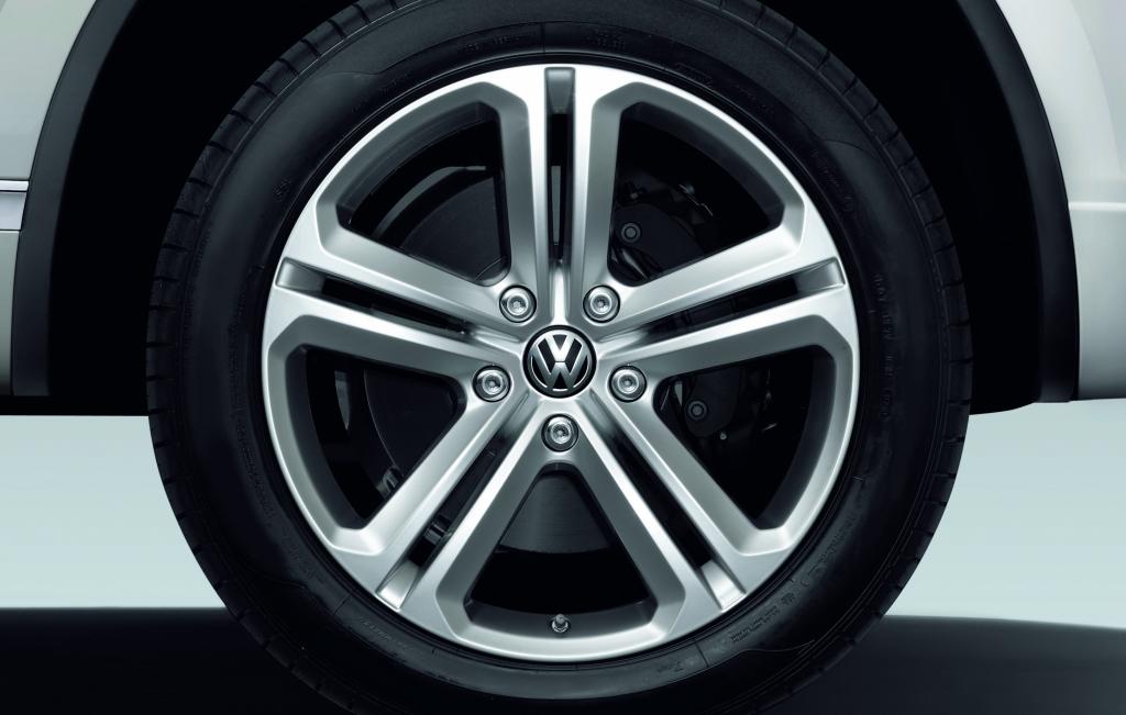 Neues R-Line Paket für den Volkswagen Touareg