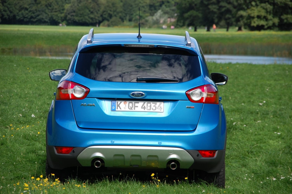 Noch läuft der Ford Kuga im deutschen Saarlouis vom Band. Sein für 2012 erwarteter Nachfolger dagegen könnte in den USA produziert werden.  | Abb. Modell 2010
