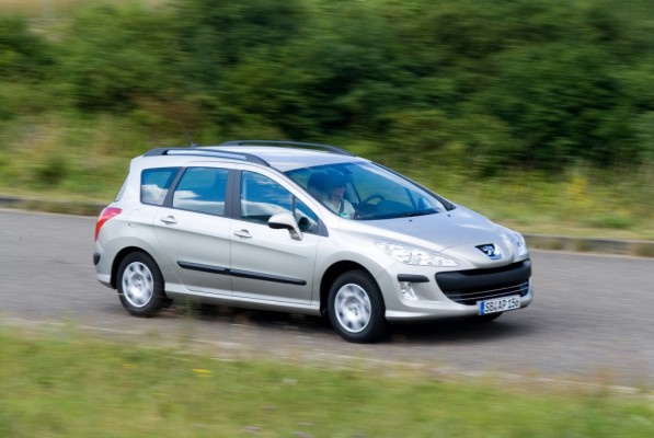 Peugeot mit neuen Dieselmotoren für 308 SW Business-Line und Boxer