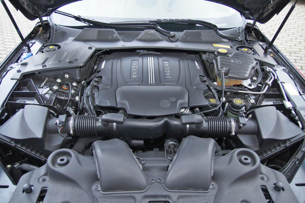 Prachtwerk: 5,0-Liter-V8 mit 375 kW/510 PS