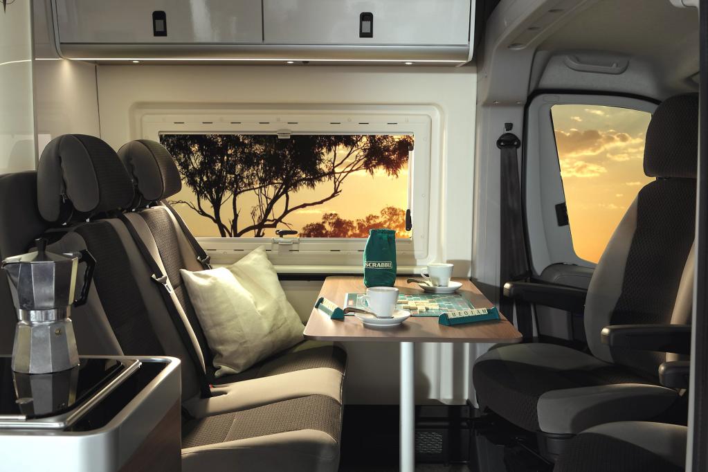 Reise- und Freizeitfahrzeuge bieten heute genau so viel Komfort wie das heimische Wohnzimmer. Bestes Beispiel: der in Stuttgart neu vorgestellte Westfalia Columbus. 